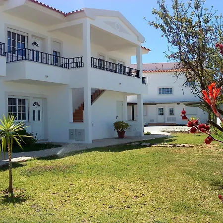 2 Bed Flat - Sleeps 4 - Parking - Wifi Appartamento *