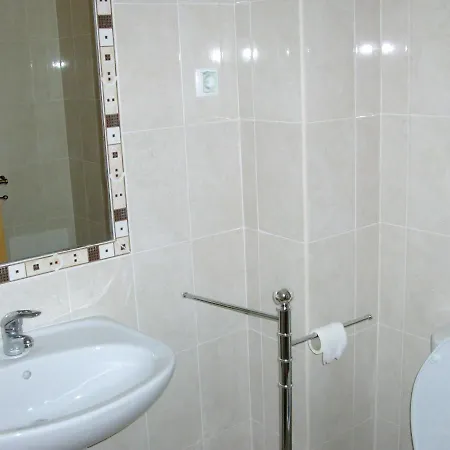 2 Bed Flat - Sleeps 4 - Parking - Wifi 公寓 阿尔布费拉