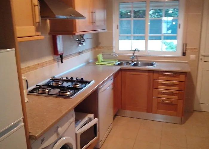 Appartement 2 Bed Flat - Sleeps 4 - Parking - Wifi