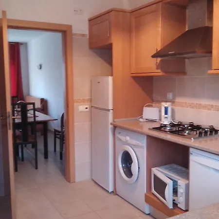 2 Bed Flat - Sleeps 4 - Parking - Wifi * 阿尔布费拉
